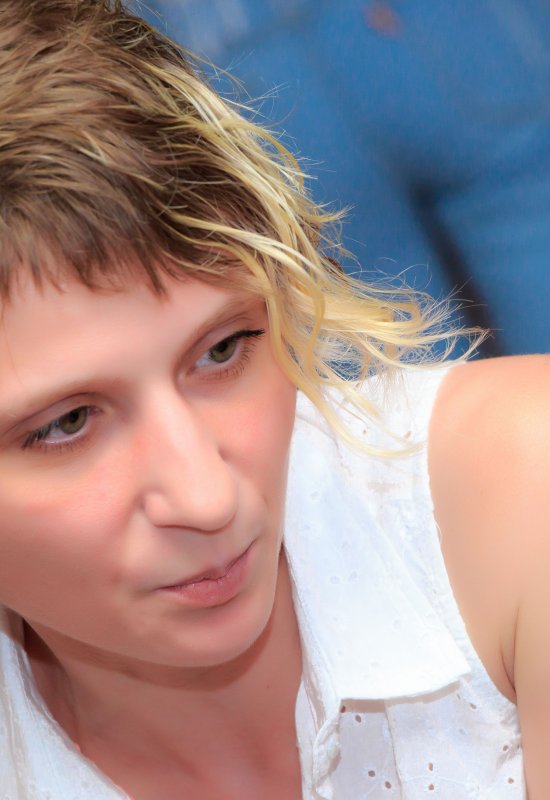 Yuliya • 40 • Turkménistan