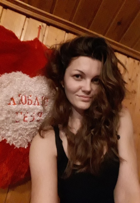 Tanya • 33 • Ukraine 🇺🇦