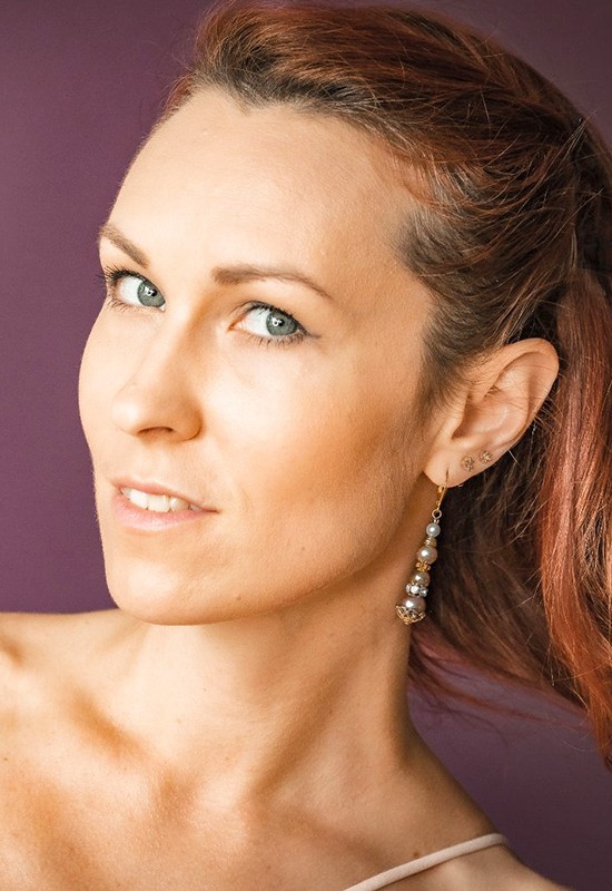 Katerina • 37 • Germany