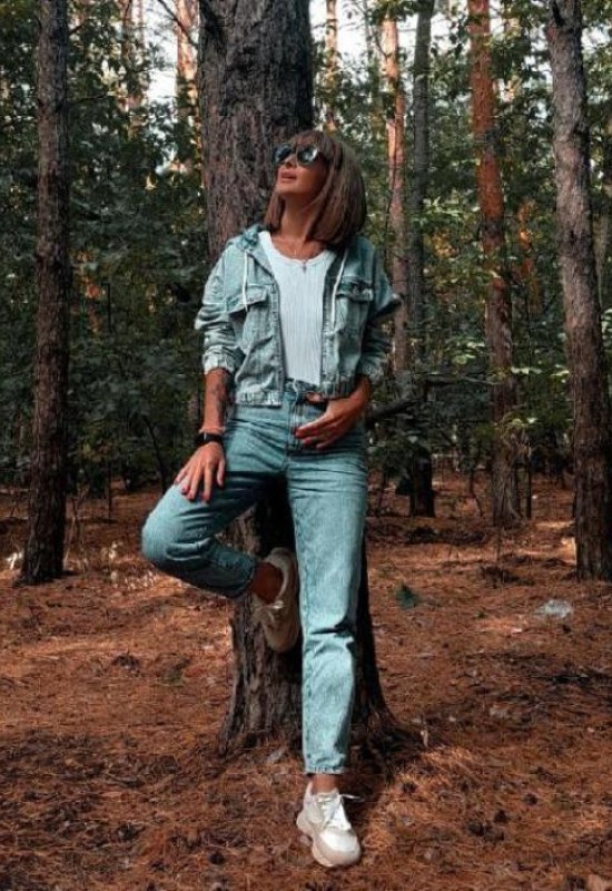 Yana • 39 • Russia