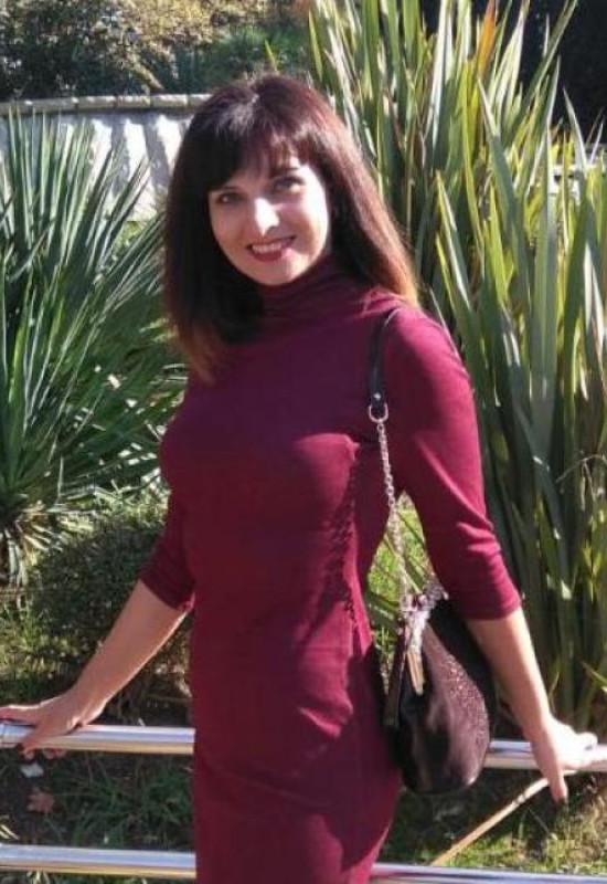 Julia • 45 • Ukraine