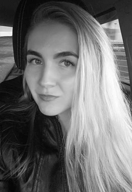 Katerina • 25 • Turquie