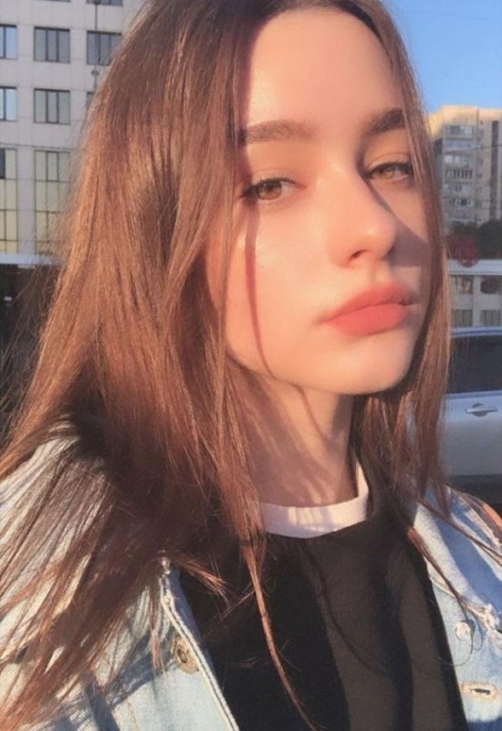 Nasta • 25 • Russie