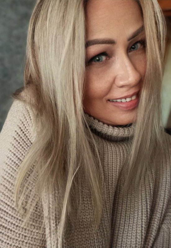 Masha • 59 • Russie