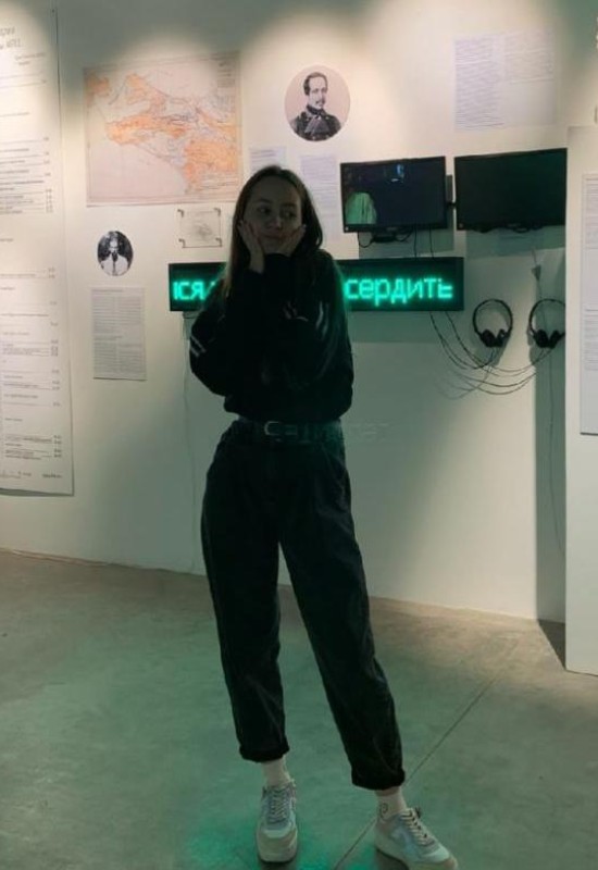 Veronika • 22 • Russia