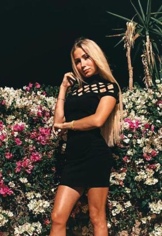 Alisa • 35 • Russia