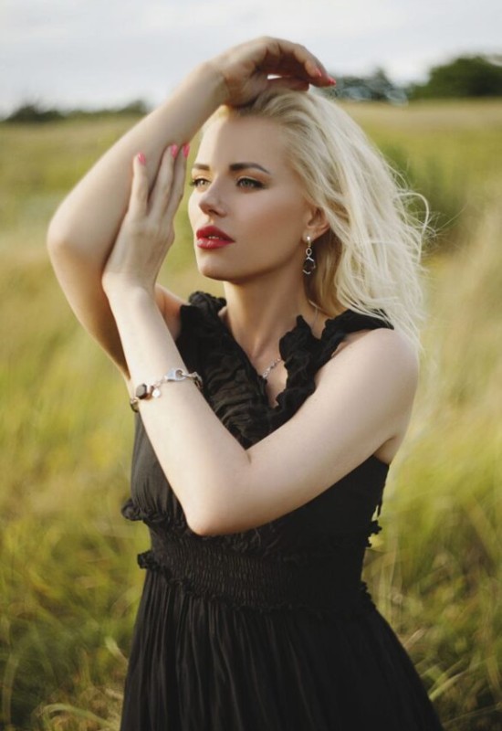 Svetlana • 44 • Ukraine