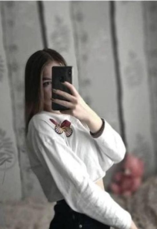 Liza • 24 • Russia