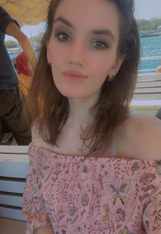 Olga • 30 • Russia