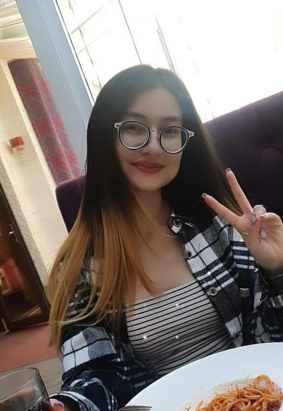 Nadejda • 28 • Ouzbékistan