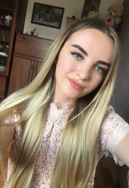 Inna • 38 • Lettonie