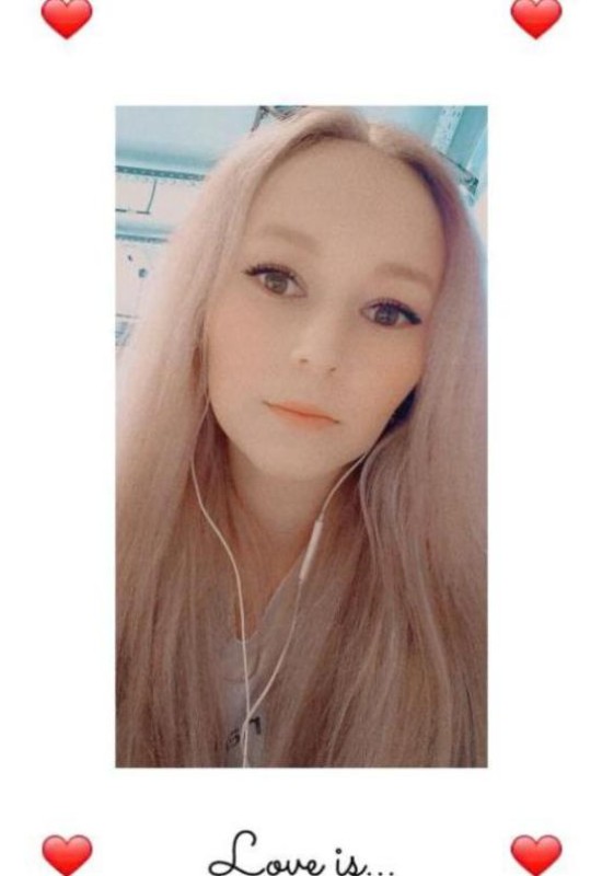 Alia • 24 • France