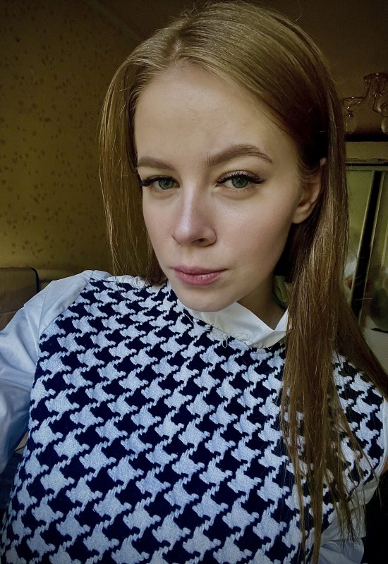 Alina • 23 • Germany