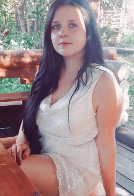 Marina • 29 • Russie