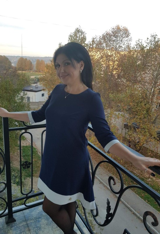 Alena • 45 • Russia