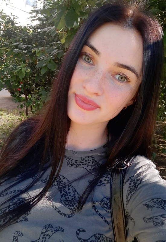 Ekaterina • 29 • Russie