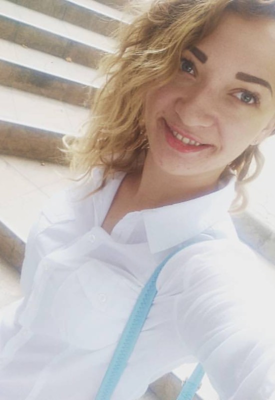 Olenka • 40 • Ukraine 🇺🇦