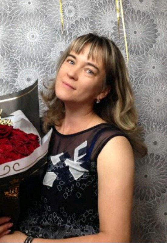 Katya • 47 • Kazakhstan