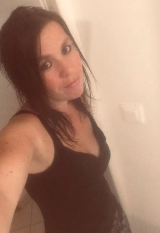 Julie • 39 • France