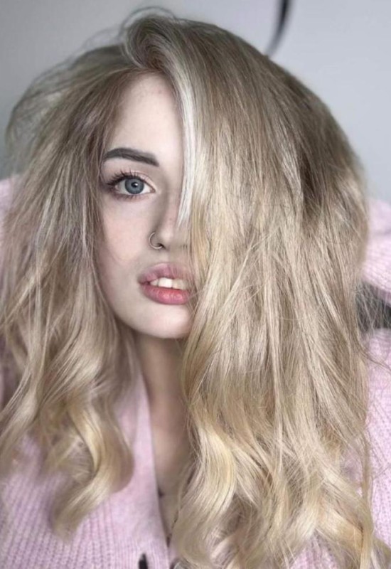 Daria • 27 • Україна