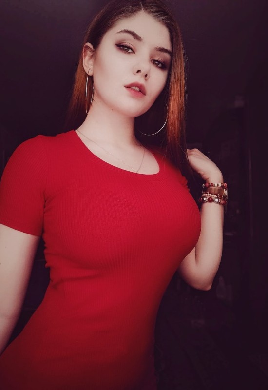 Alina • 24 • Russie