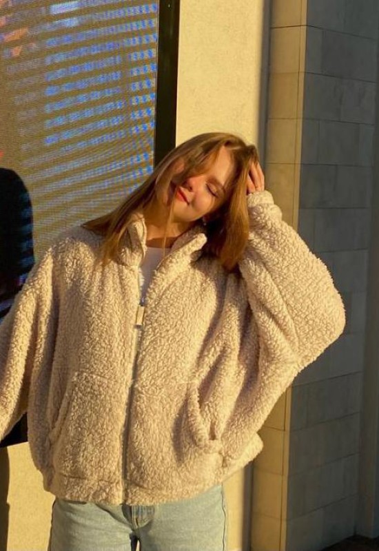 Nastya • 21 • Russie