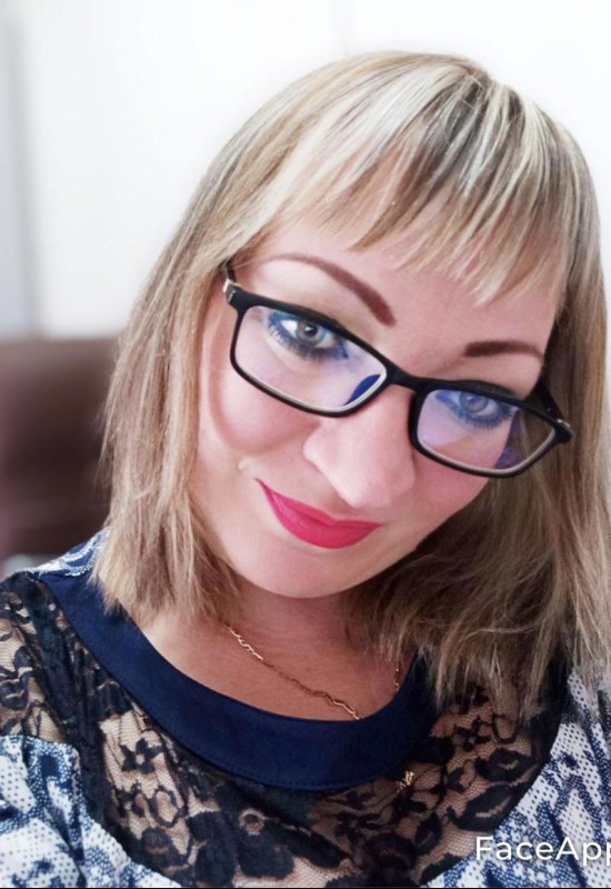 Elena • 45 • Russia