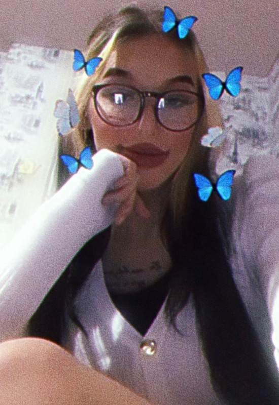 Diana • 35 • Ukraine 🇺🇦