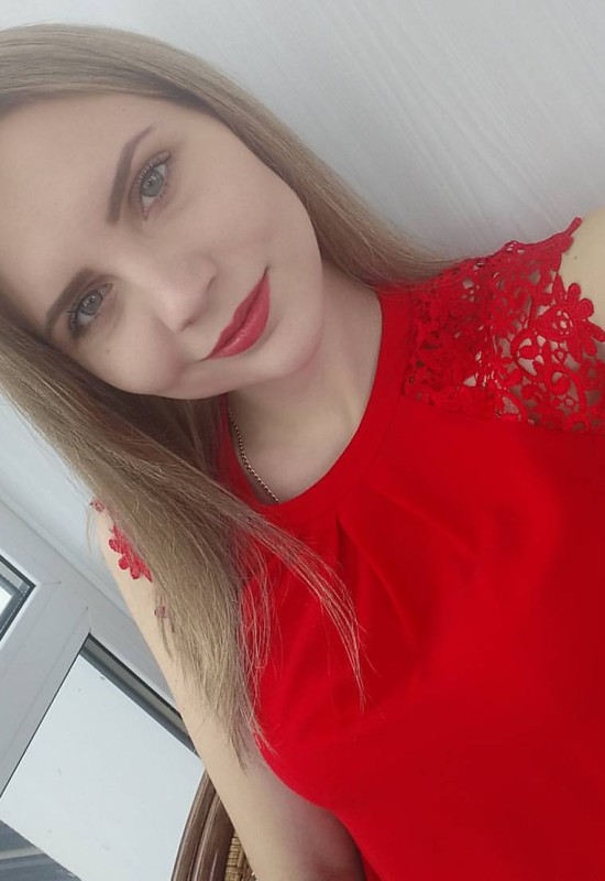 Alexandra • 33 • Ukraine 🇺🇦