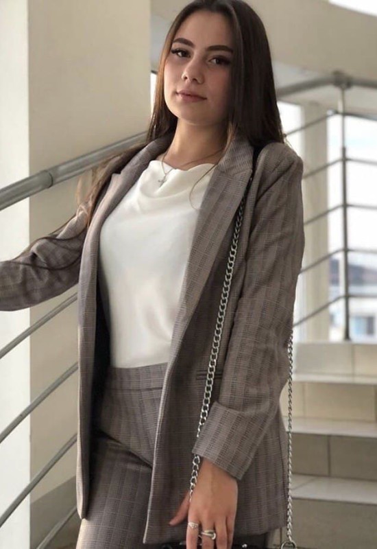 Alina • 25 • Russia