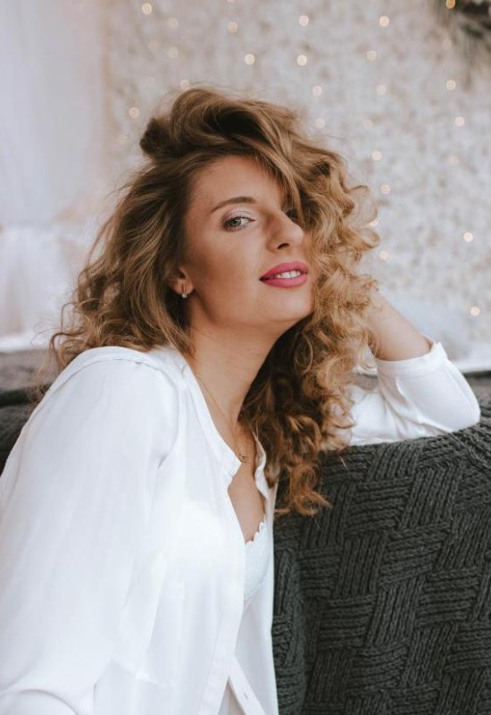 Alina • 36 • Ukraine