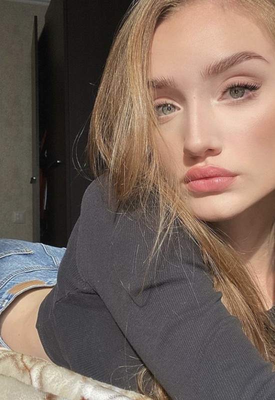 Anastasia  • 30 • Ukraine 🇺🇦