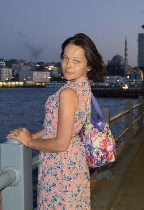 Anna • 44 • Russia