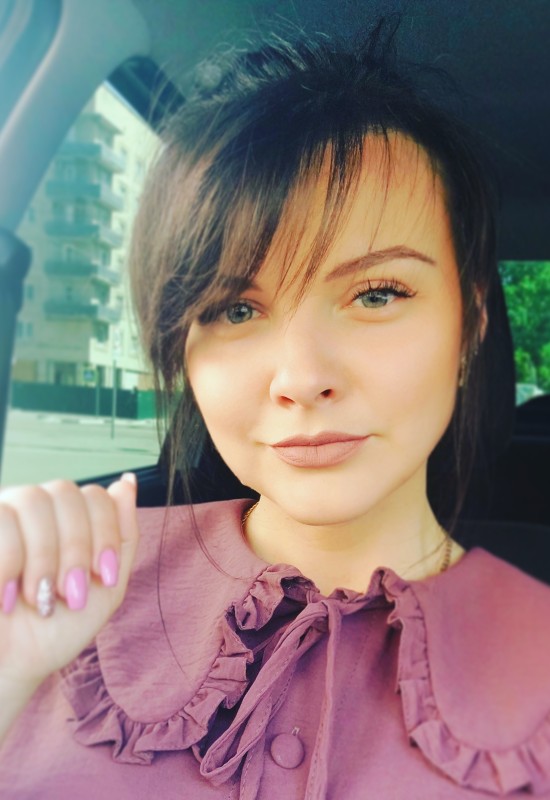 Anna • 39 • Russie