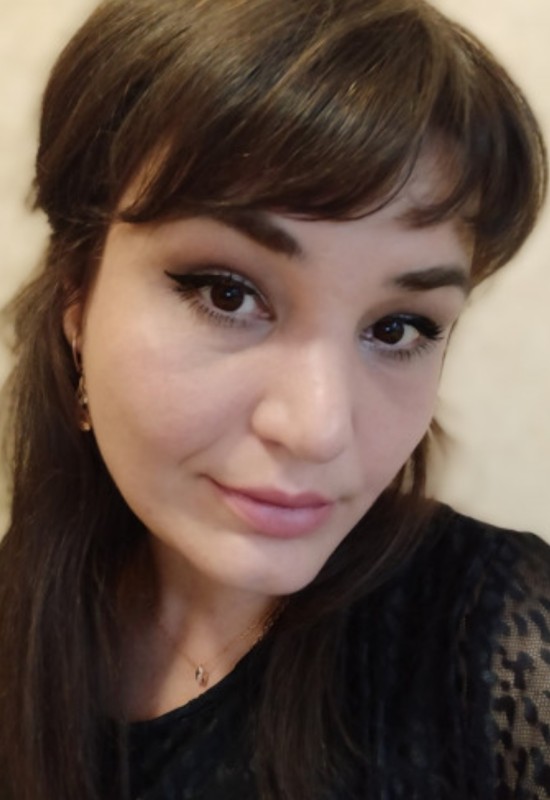 Anna • 40 • Russia