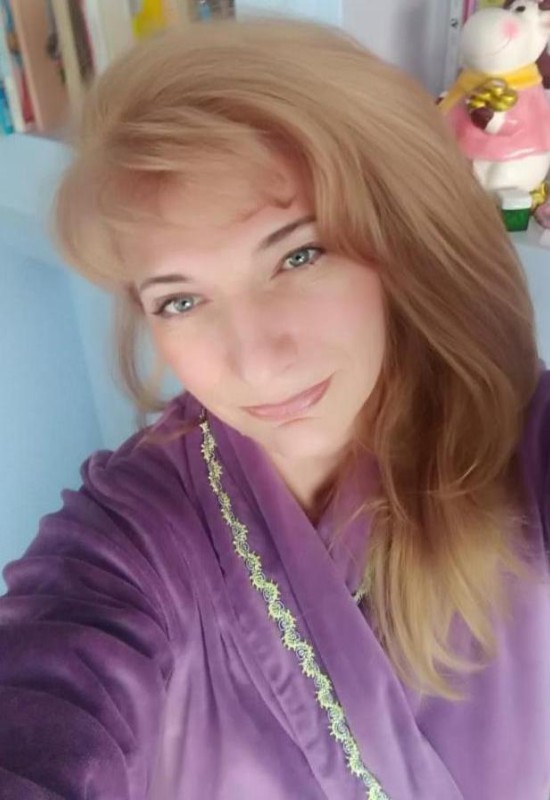 Inna • 51 • Russie