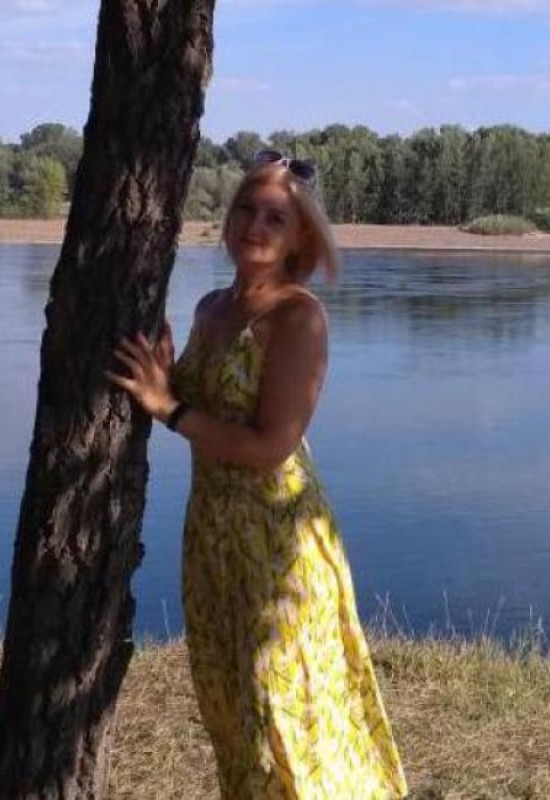 Elena • 44 • Kazakhstan