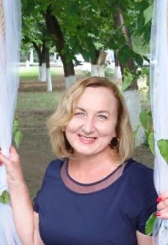 Elena • 57 • Ukraine