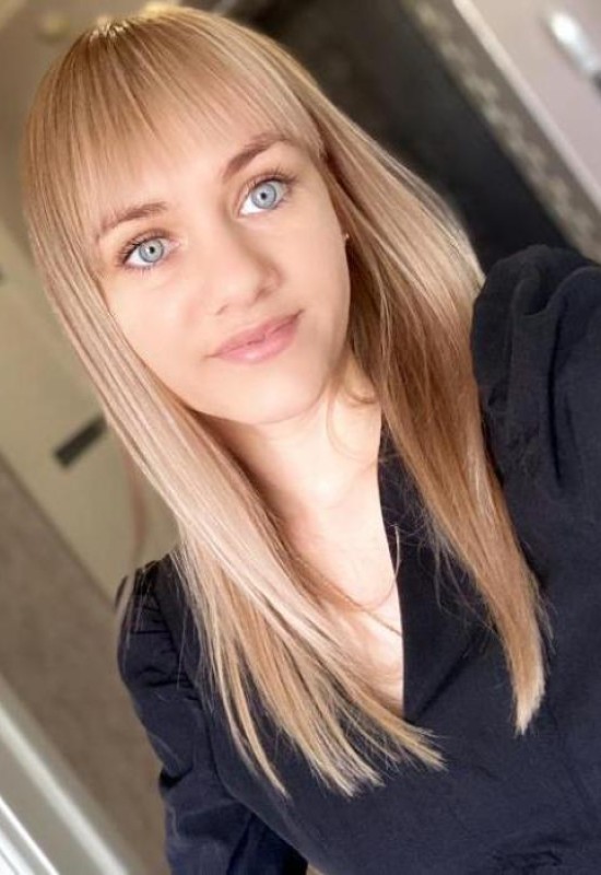 Elizaveta  • 32 • Pologne