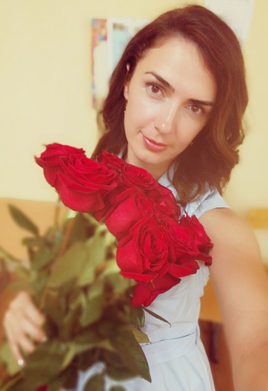 Yulia • 40 • Russia