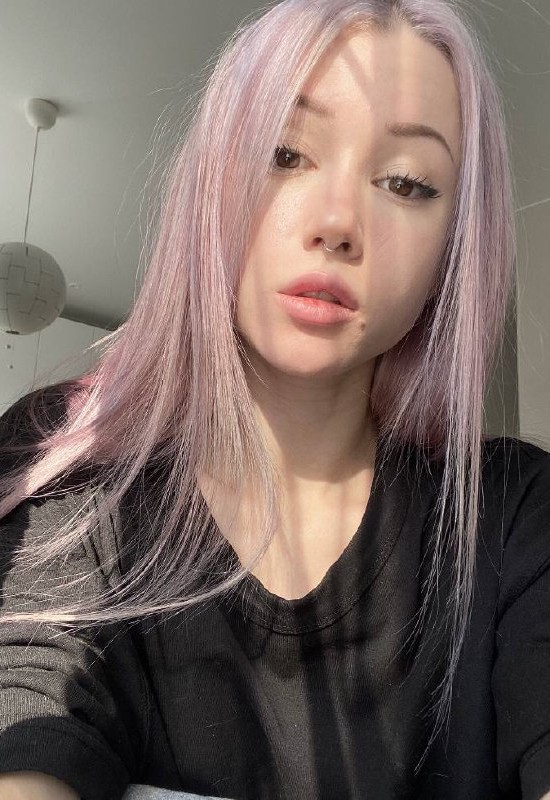 Kate • 26 • Україна