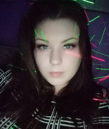Ekaterina, 27