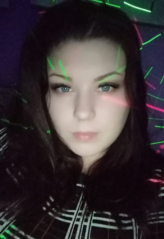 Ekaterina • 27 • Russie