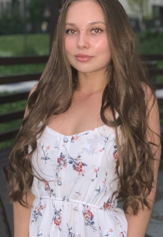 Irina • 33 • Ukraine 🇺🇦