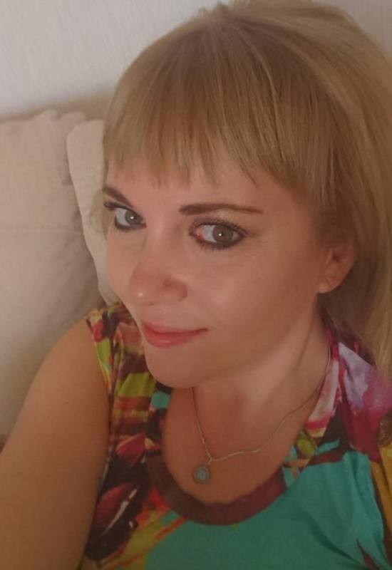 Julia • 45 • Ukraine