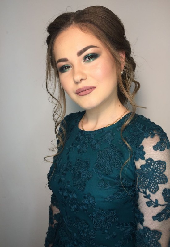 Kristina • 26 • Україна