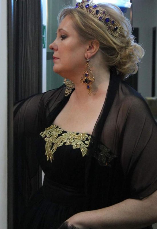 Larissa • 49 • Russie