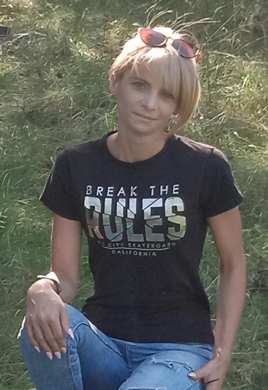 Elena • 42 • Ukraine