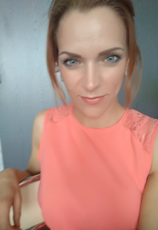 Elena • 38 • Белоруссия