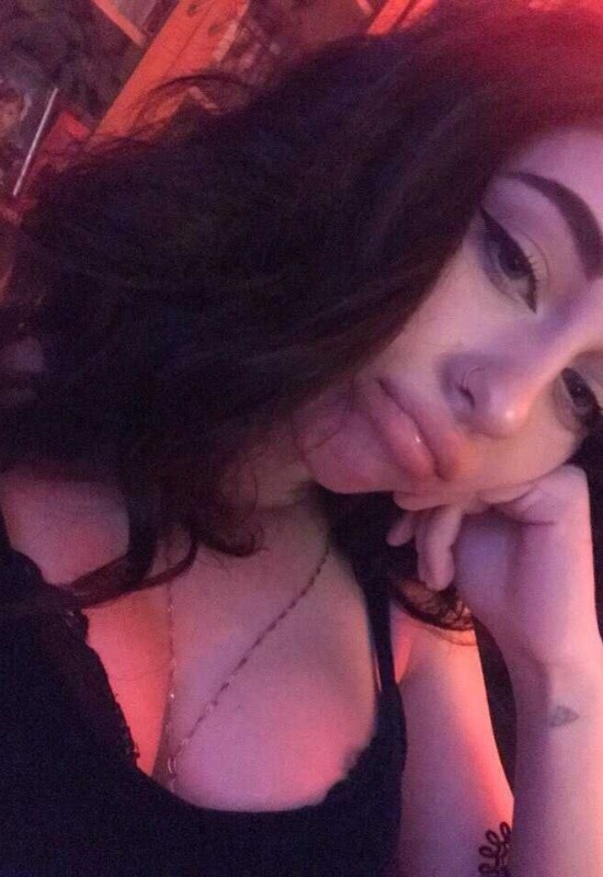 Lina • 25 • Russie